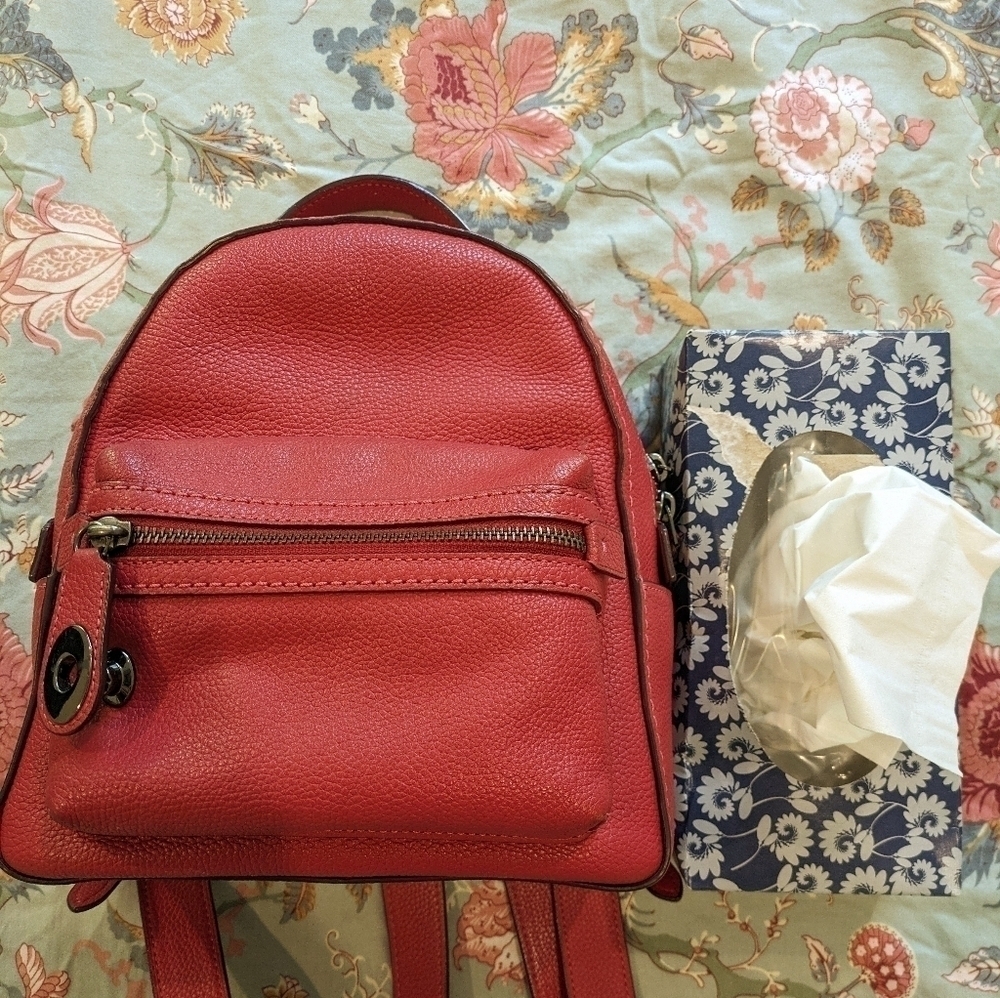 Coach backpack in  red - Picture 4 of 8